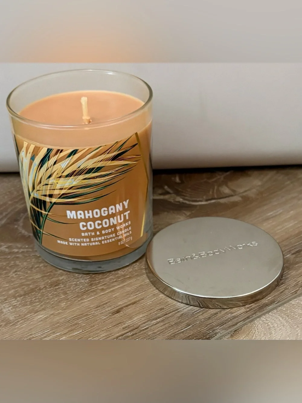 BATH & BODY WORKS Single Wick CANDLE 8 Oz - MAHOGANY COCONUT -NEW ESSENTIAL OILS